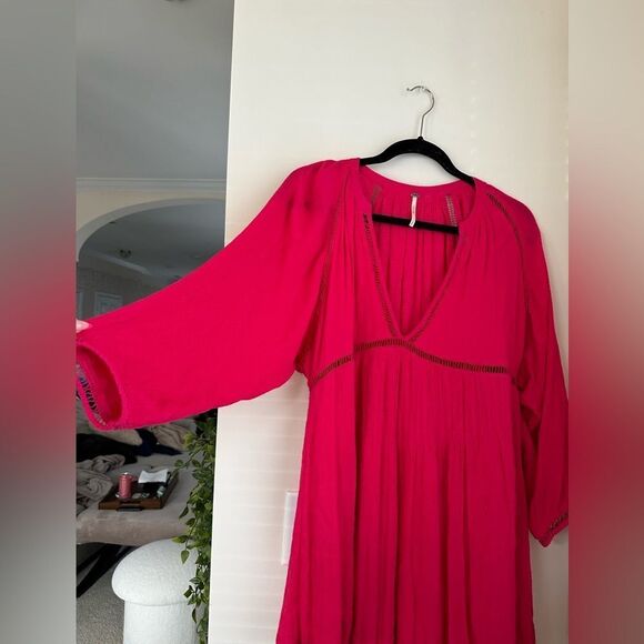 FREE PEOPLE FP Go Lightly V-Neck 3/4 Dolman SLEEVE
Swing Dress in hot pink - Picture 11 of 16